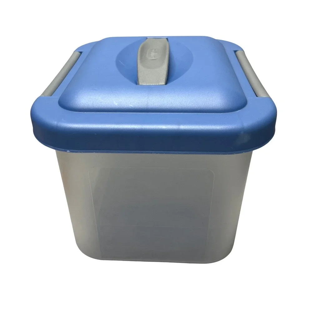 Vintage Sterilite Show Offs 1892 Storage Tote Snap Lid Blue